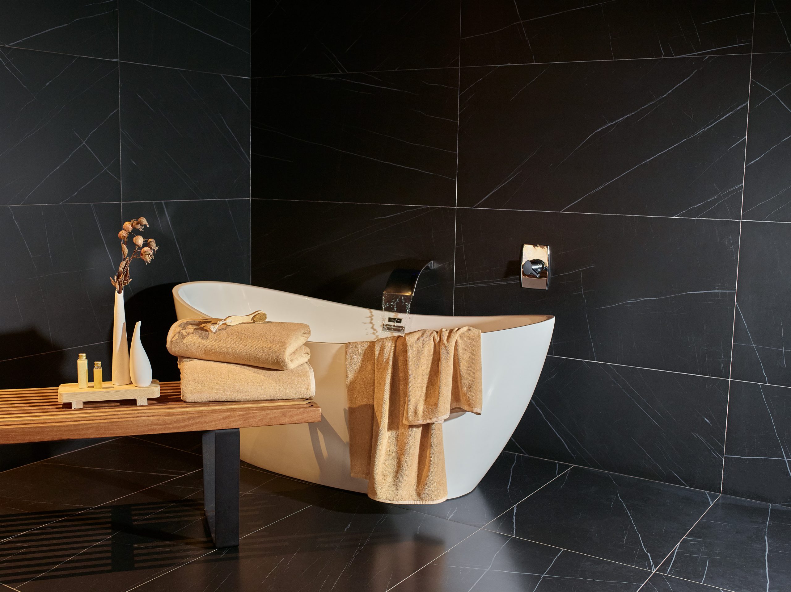 Linha Spa Teka: a toalha de mão que une praticidade, economia e cuidado com o hóspede